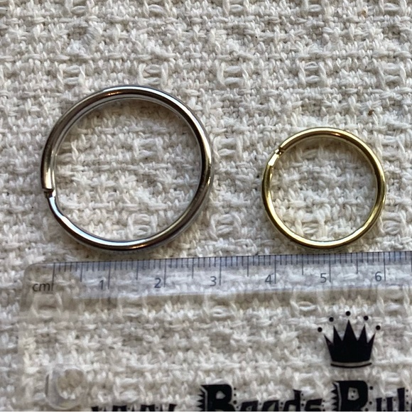 Medium and Large Split Rings - Picture 4 of 4